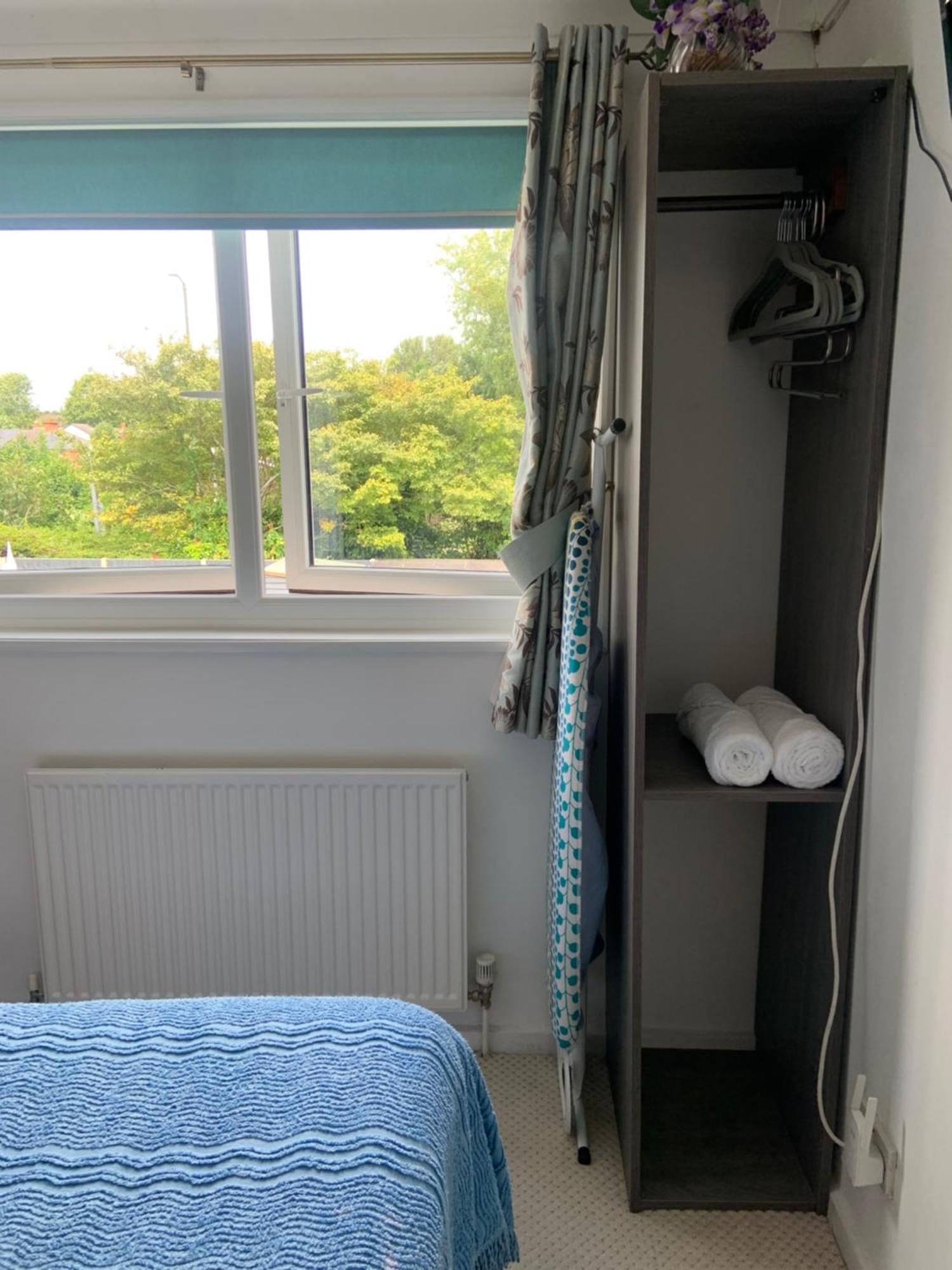Enjoy Your Stay At Chorley Road Дройтуич Екстериор снимка